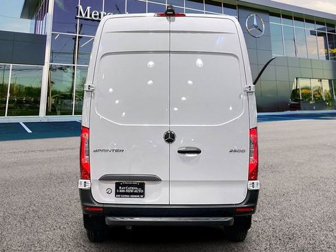 Used 2026 Mercedes-Benz Sprinter 2500 image 4