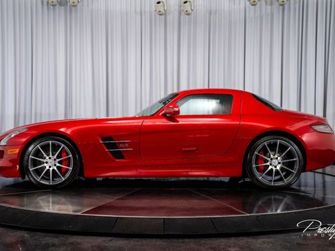 Used 2012 Mercedes-Benz SLS AMG AMG image 12