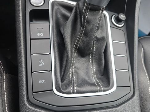 Used 2022 Volkswagen Jetta SE image 29