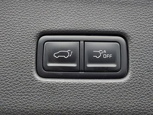 Certified 2024 Kia Carnival EX FWD image 29