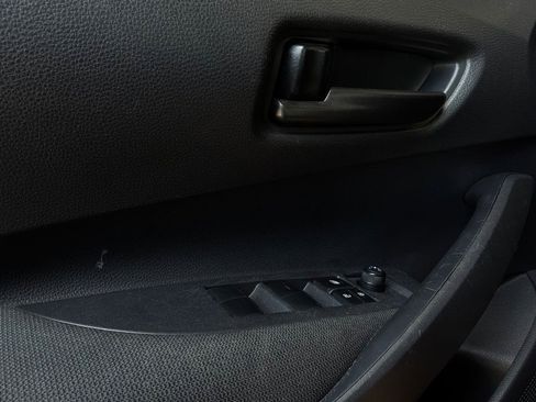 Used 2025 Toyota Corolla LE FWD image 19