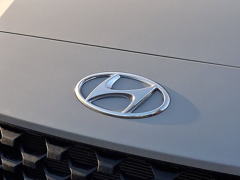 Used 2023 Hyundai Kona SEL image 8