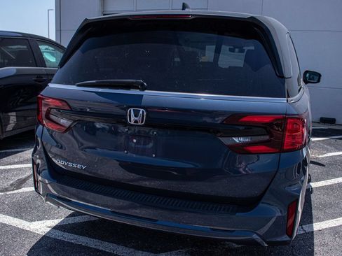 Used 2025 Honda Odyssey EX-L image 4