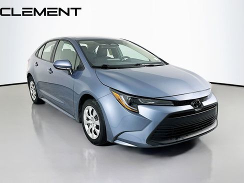 Used 2023 Toyota Corolla LE image 5