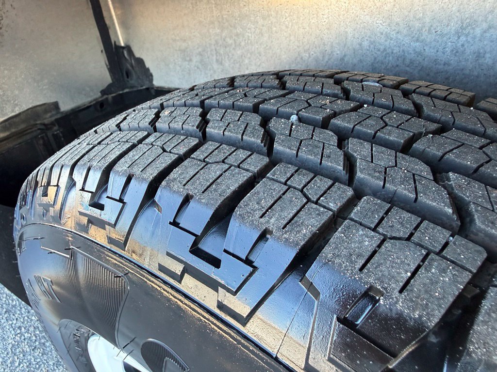 Used 2025 Chevrolet Brightdrop 400 w/ Battery Pack, Max Range AWD/4WD image 32