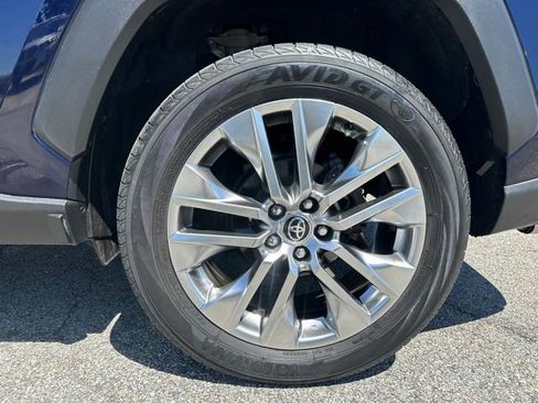 Used 2021 Toyota RAV4 XLE Premium AWD/4WD image 10
