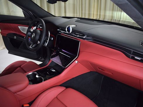 New 2025 Maserati Grecale Folgore AWD/4WD image 26