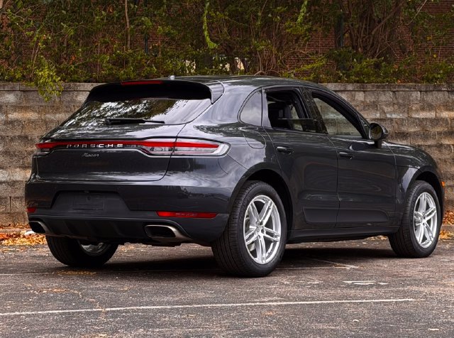 Used 2023 Porsche Macan AWD/4WD image 6