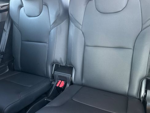 Used 2025 Volvo XC90 T8 Core w/ Protection Package Premier image 17