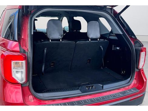 Used 2021 Ford Explorer XLT w/ Equipment Group 202A RWD image 20