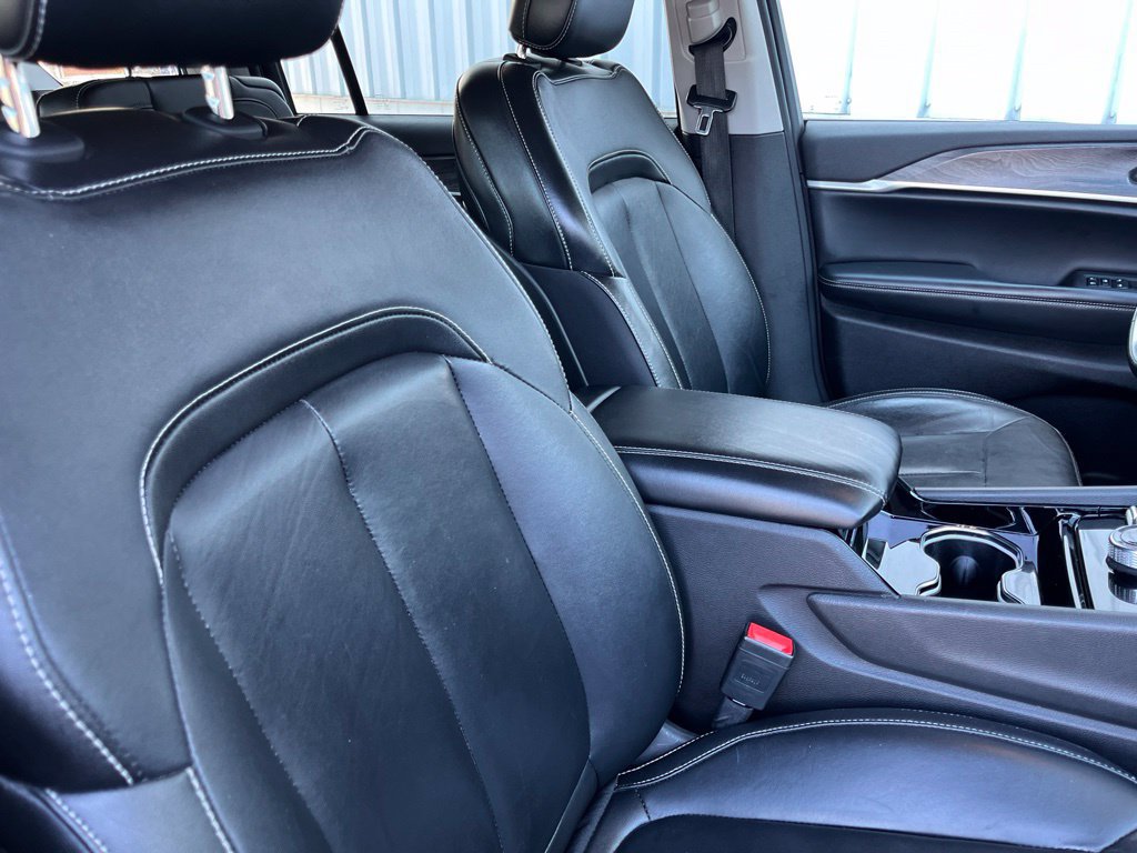 Used 2022 Jeep Grand Cherokee L Limited AWD/4WD image 38