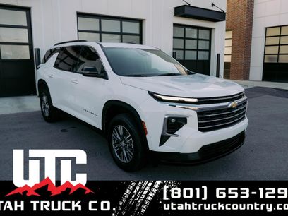 Used 2025 Chevrolet Traverse LT