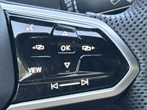 Used 2024 Volkswagen Tiguan SE R-Line image 19