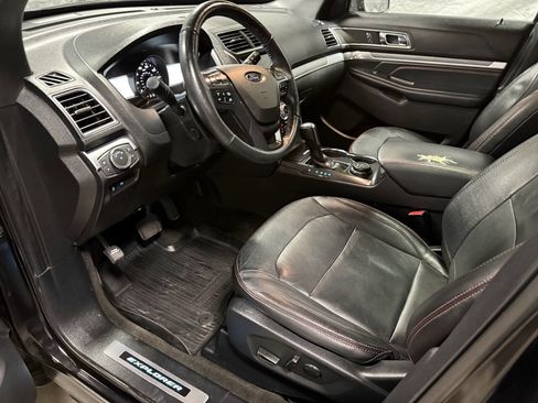 Used 2018 Ford Explorer Sport image 18