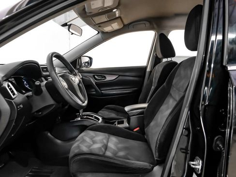 Used 2015 Nissan Rogue SV w/ SV Family Package FWD image 4