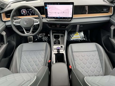 New 2026 Volkswagen Tiguan SEL R-Line image 11