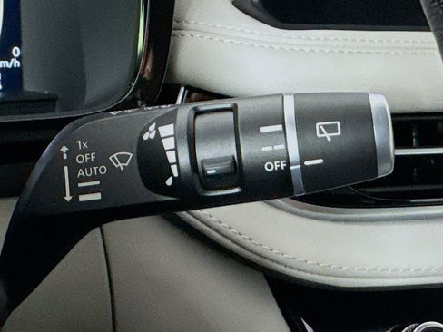 Certified 2026 INFINITI QX60 Luxe w/ Cargo Package AWD/4WD image 15