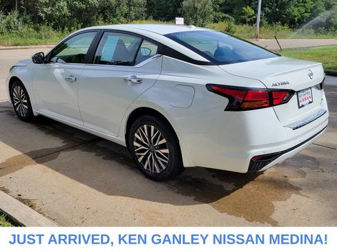 Certified 2023 Nissan Altima 2.5 SV AWD/4WD image 5