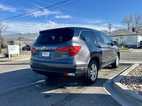 Used 2017 Honda Pilot LX image 4