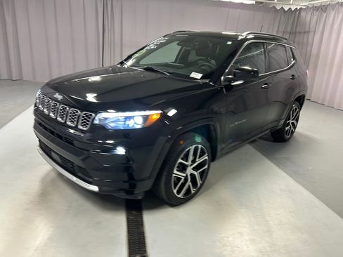 Used 2024 Jeep Compass Limited w/ Elite Group image 3