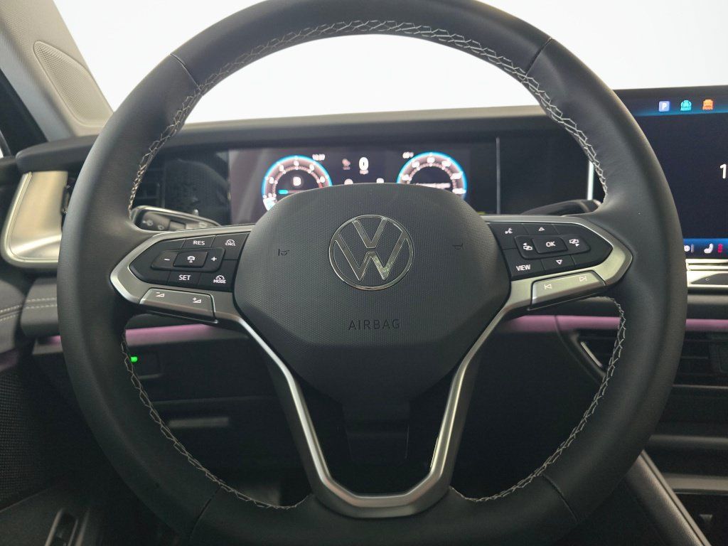 New 2026 Volkswagen Tiguan SE AWD/4WD image 24