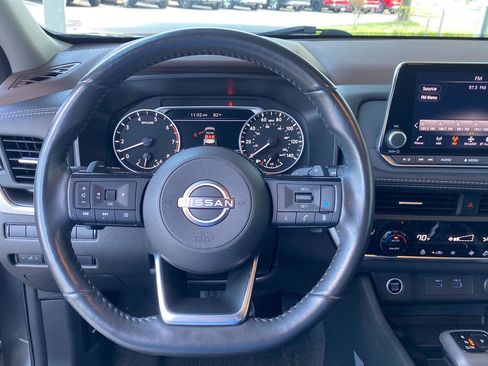 Certified 2023 Nissan Rogue SV w/ SV Premium B Package AWD/4WD image 37