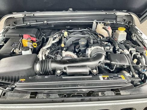 Used 2022 Jeep Gladiator Overland w/ Cold Weather Group AWD/4WD image 33