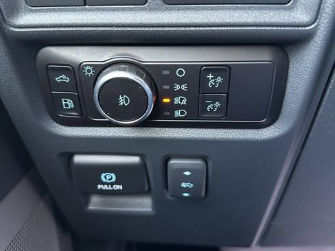 Used 2023 Ford F150 Lariat AWD/4WD image 14