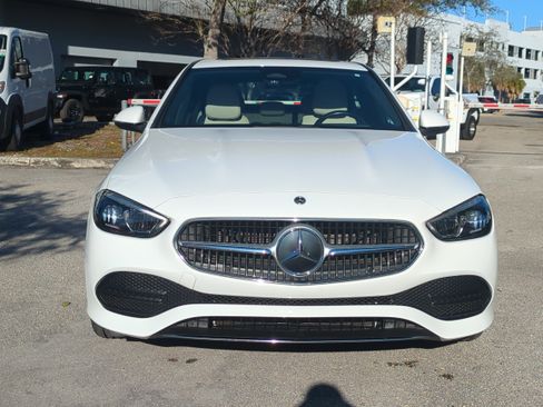 Used 2022 Mercedes-Benz C 300 Sedan image 3