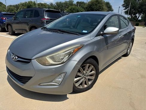 Used 2014 Hyundai Elantra SE w/ Option Group 02 FWD image 6