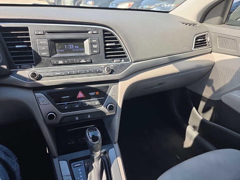 Used 2017 Hyundai Elantra SE FWD image 13