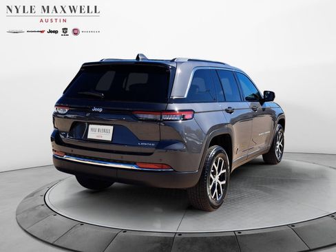 New 2025 Jeep Grand Cherokee Limited image 16