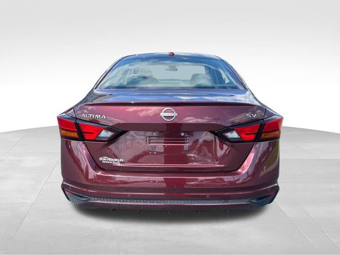 Used 2024 Nissan Altima 2.5 SV FWD image 4