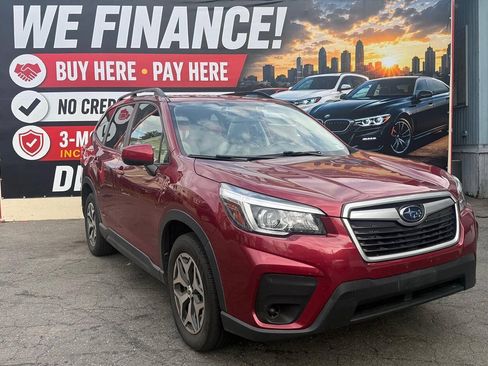Used 2019 Subaru Forester Premium AWD/4WD image 1