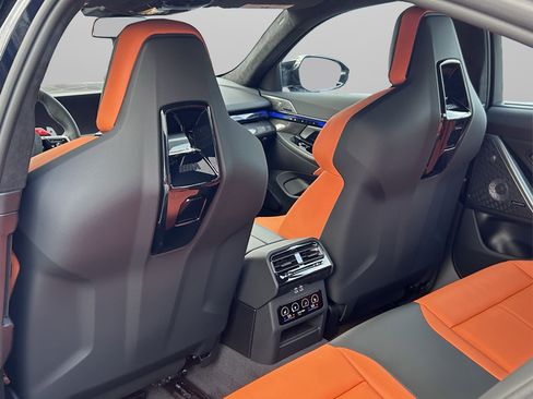 New 2026 BMW M5 w/ Executive Package image 21