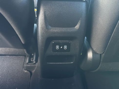 Used 2024 Hyundai Venue SEL image 27