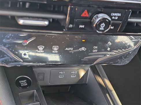 New 2026 Nissan Kicks SR image 13