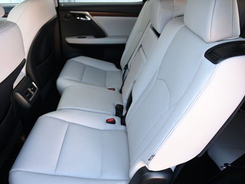 Used 2021 Lexus RX 350L Premium w/ Premium Package image 12