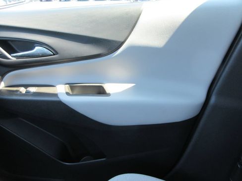 Certified 2024 Chevrolet Equinox LS FWD image 30