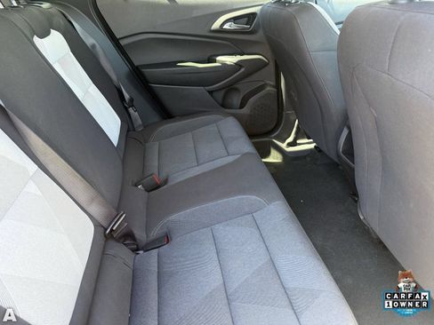 Used 2025 Chevrolet Trax LS FWD image 27
