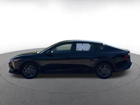 Used 2025 Kia K4 FWD image 9