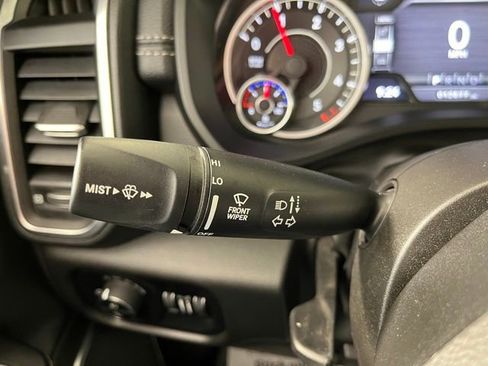 Used 2023 RAM 1500 Laramie AWD/4WD image 23