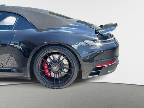 Used 2022 Porsche 911 Cabriolet image 17