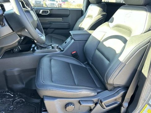 New 2026 Ford Bronco Badlands w/ Sasquatch Package AWD/4WD image 22