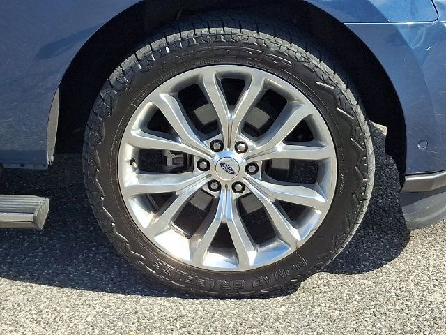 Used 2018 Ford Expedition Max Limited w/ Equipment Group 302A AWD/4WD image 28