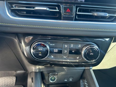 Used 2025 Chevrolet TrailBlazer ACTIV w/ Convenience Package image 14