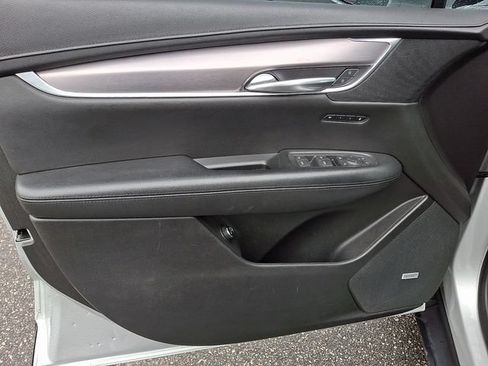 Used 2019 Cadillac XT5 Premium Luxury FWD image 9