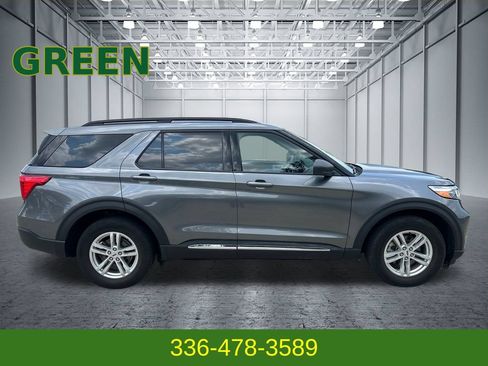 Used 2022 Ford Explorer XLT w/ Equipment Group 202A AWD/4WD image 6
