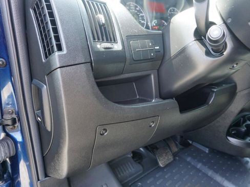 Used 2021 RAM ProMaster 2500 w/ Convenience Group FWD image 10