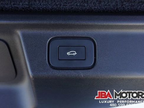 Used 2023 Land Rover Range Rover Long Wheelbase SE image 95